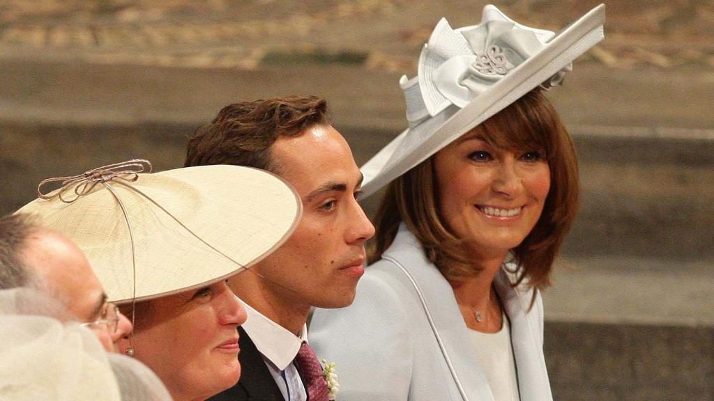 Carole y James Middleton el día de la boda de Guillermo y Kate.