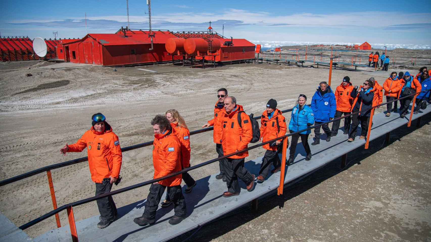 Visita del presidente Milei a las bases antárticas.