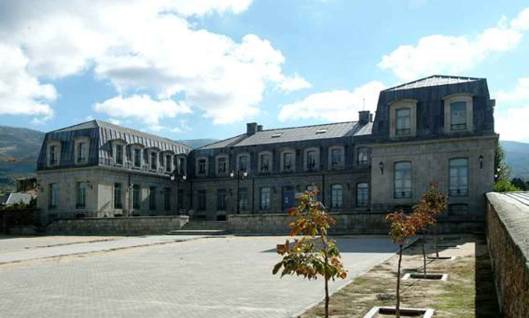 Imagen frontal del Palacio de Piedrahita