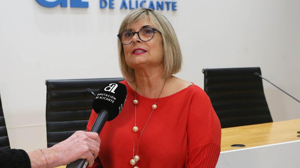 La diputada de Bienestar Social e Igualdad, Loreto Serrano.