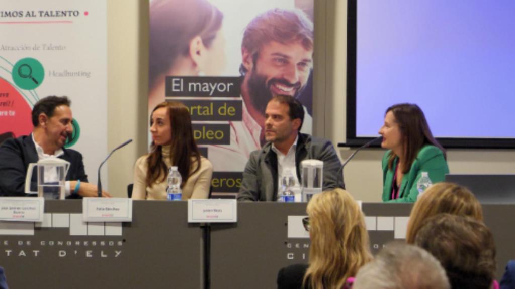 Directivos en la jornada formativa 'Como enamorar al Talento en 2024'.