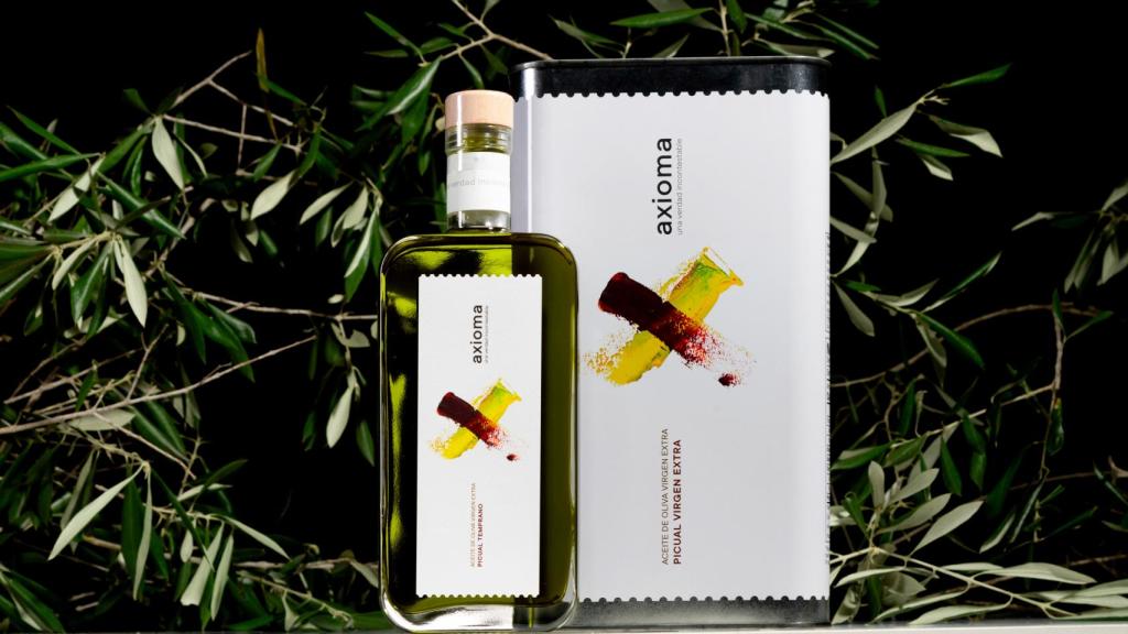 Botella y lata de Axioma.