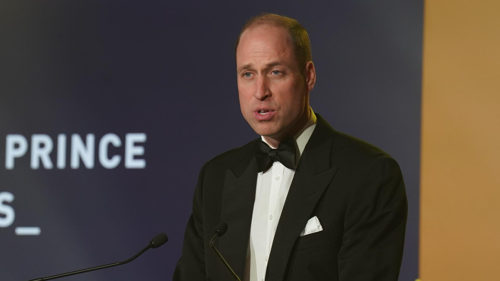 El príncioe Guillermo de Inglaterra durante la entrega de los premios Legado de Diana.