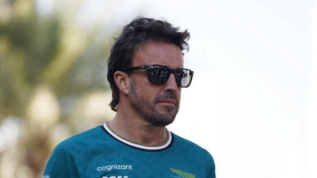 Fernando Alonso, en el paddock del Gran Premio de Arabia Saudí de Fórmula 1.