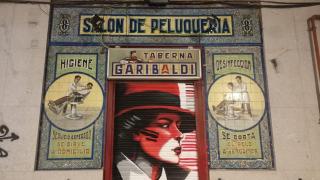 Así es el bar "solo para rojos" que Pablo Iglesias abre en Lavapiés: el significado de su nombre
