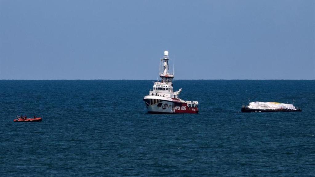 El Open Arms navega frente a la costa de la Franja de Gaza, 15 de marzo de 2024.