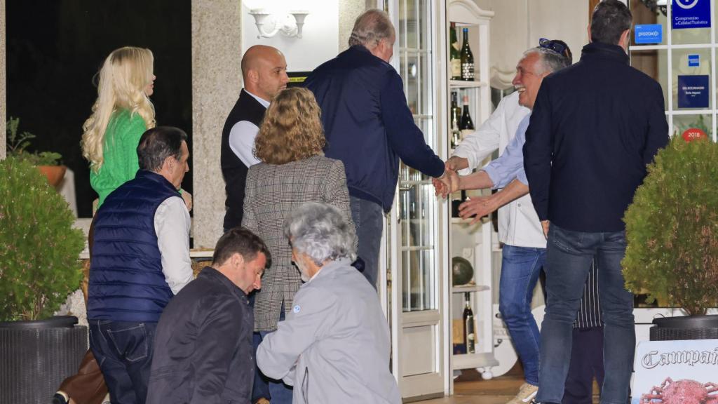 Juan Carlos I y la infanta Elena de Borbón en Sanxenxo