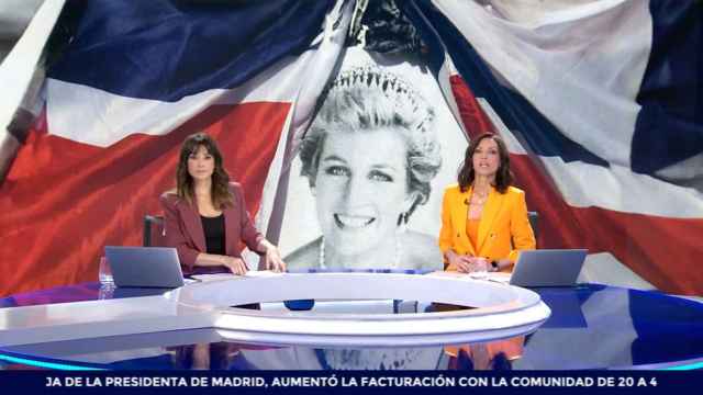 Arancha Morales y Laila Jiménez en 'Informativos Telecinco'.