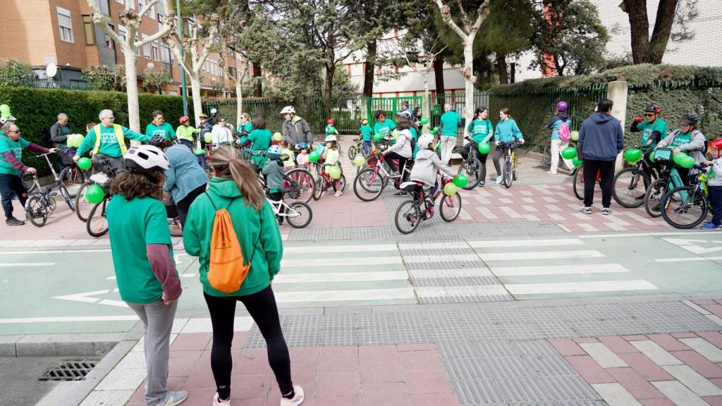 Algunos de los manifestantes antes de que comenzara la bicicletada