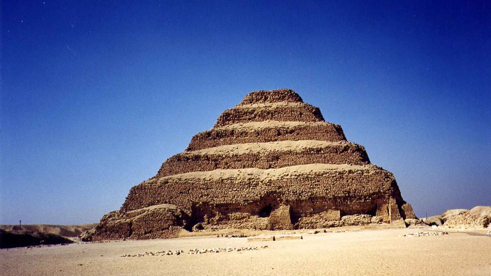 Pirámide escalonada de Saqqara