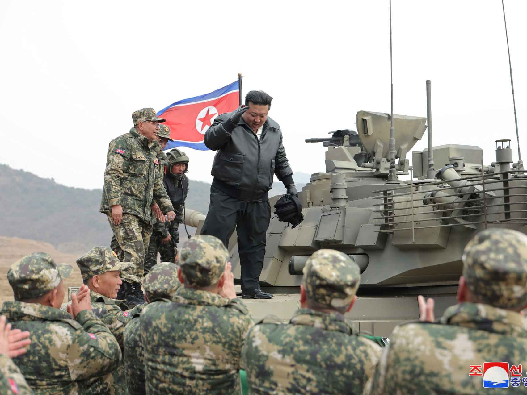 El dictador norcoreano Kim Jong-un, durante unos ejercicios militares.