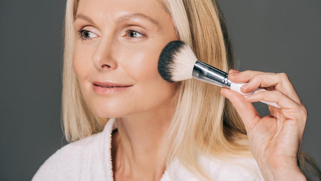 El iluminador puede neutralizar los signos de la edad.