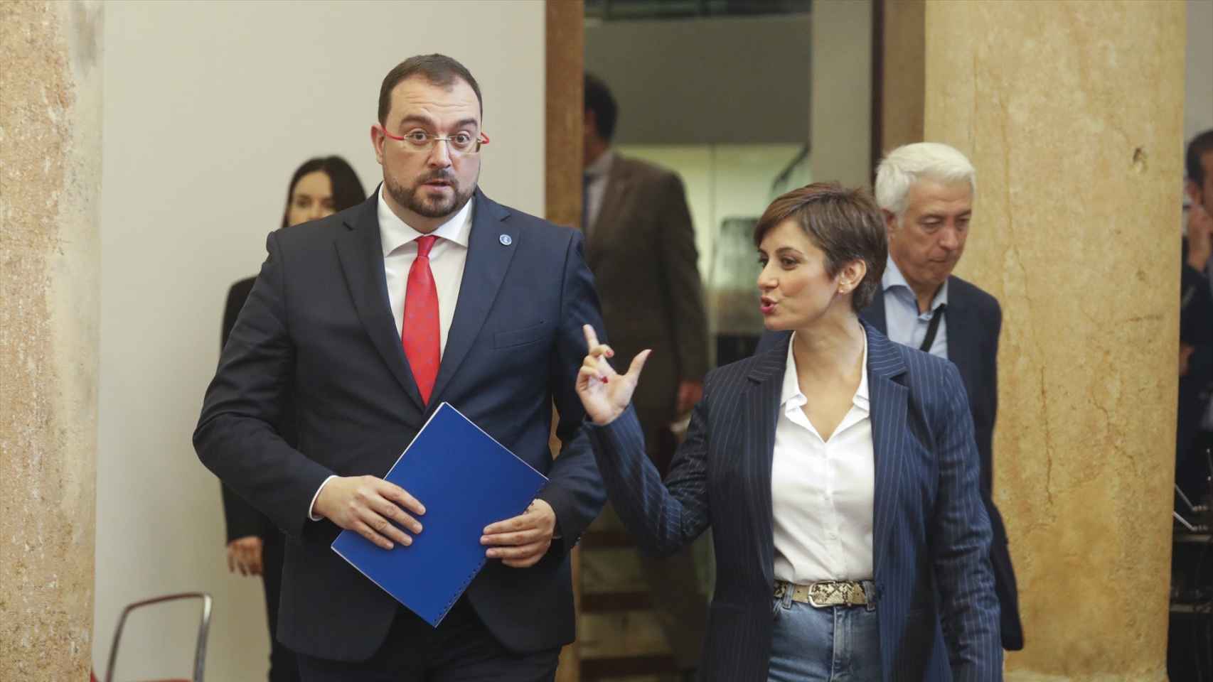 La ministra de Vivienda, Isabel Rodríguez, junto con el presidente de Asturias, Adrián Barbón, en una imagen de archivo.