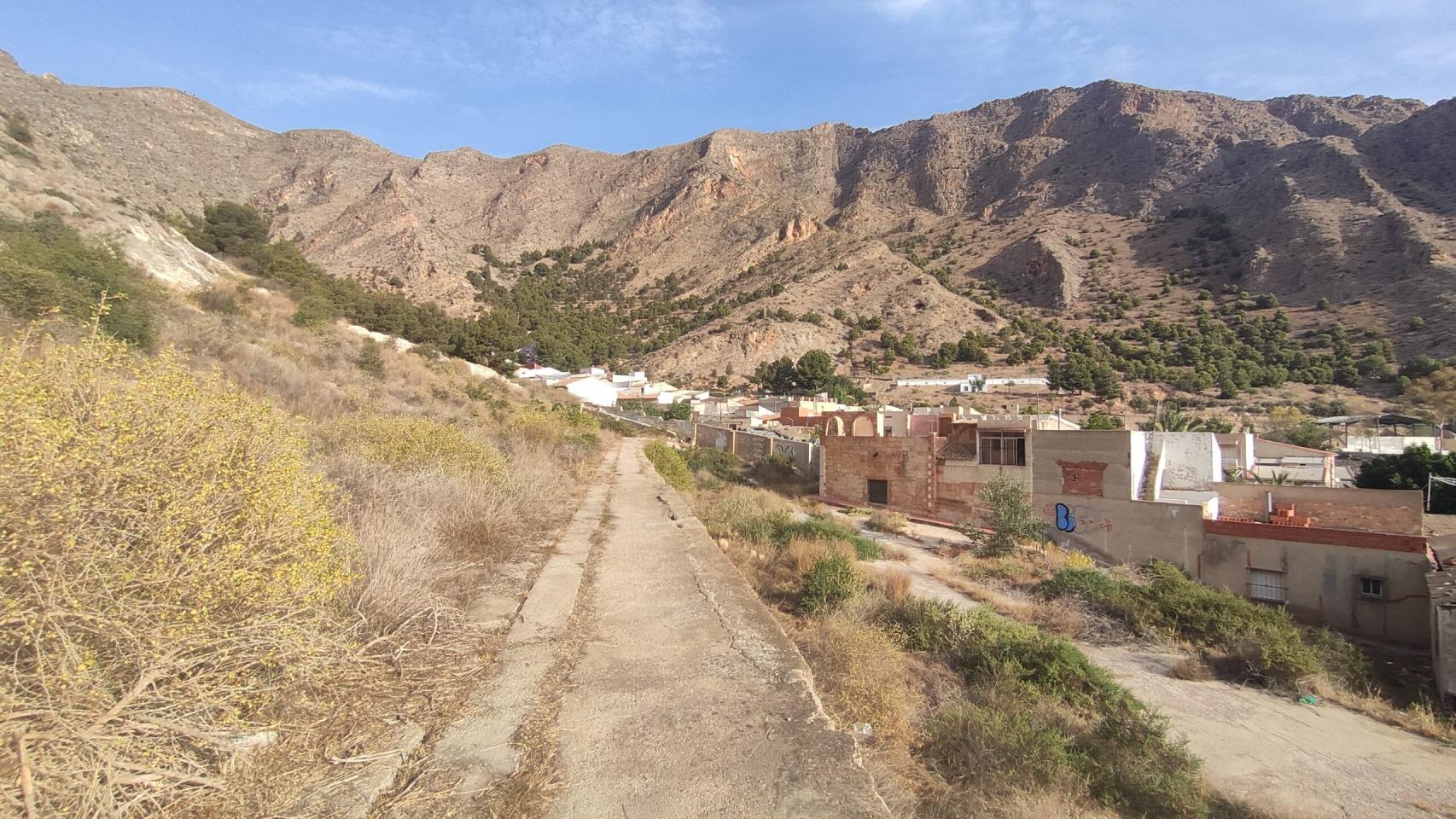 Sendero de la sierra de Callosa de Segura.