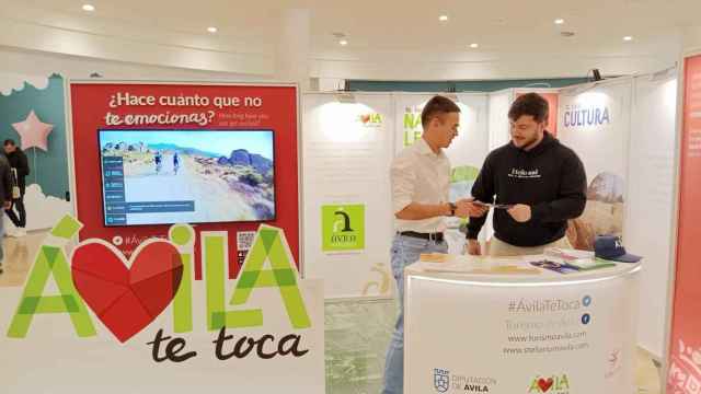 Acción promocional de la Diputación de Ávila en el centro comercial Tres Aguas de Madrid