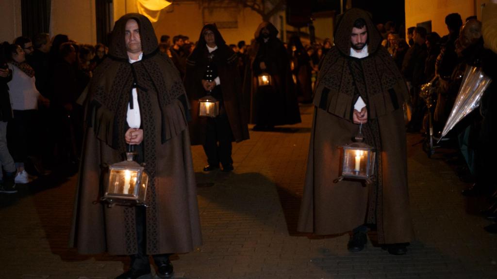 Desfile procesional de la Hermandad de Penitencia. 'Capas Pardas'