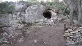 Entrada a la Cova Foradada, uno de los yacimientos analizados en el estudio.