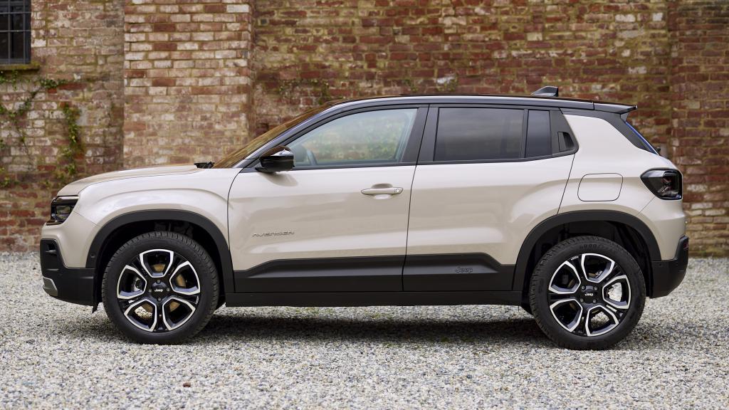 Jeep Avenger e-Hybrid.
