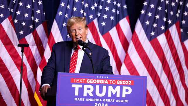 El expresidente estadounidense Trump organiza un mitin de campaña en Georgia.