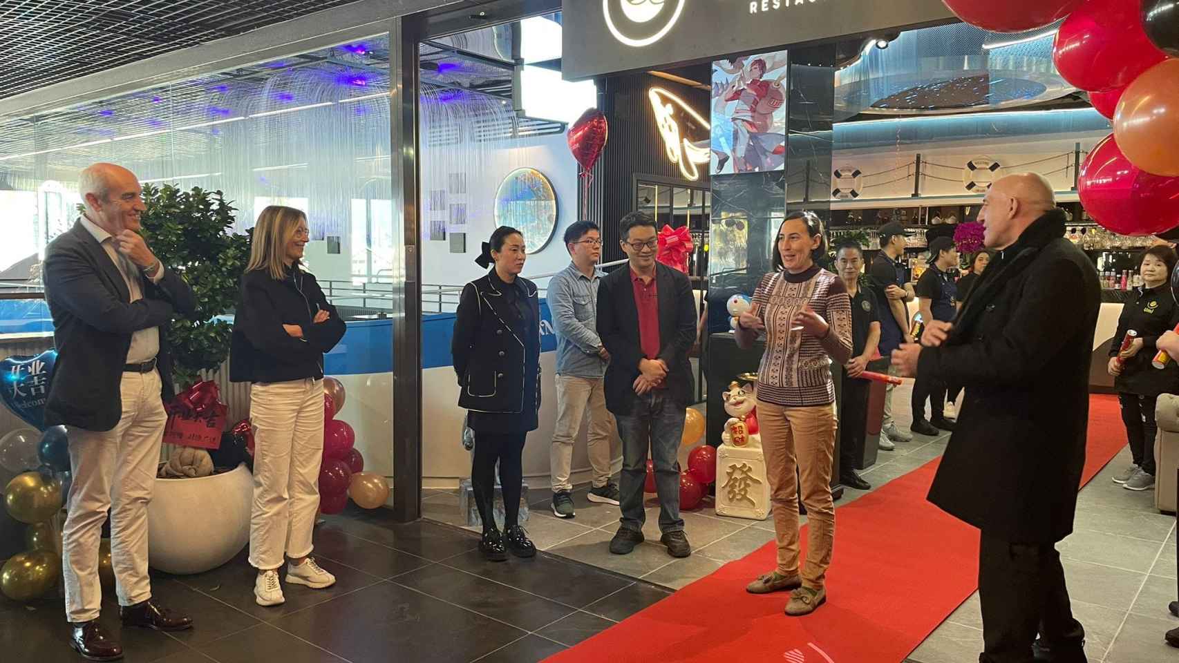 Inauguración de Umi Sushi en el centro comercial A Laxe.