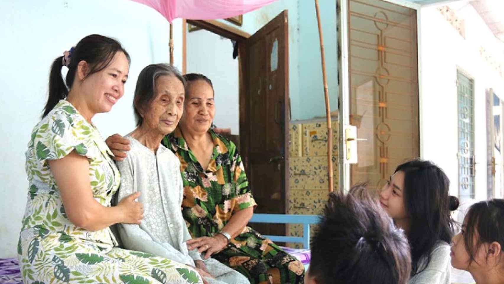 Trinh Thi Khong busca ser reconocida por el Libro Guinness de los Récords como la persona viva más longeva del mundo.