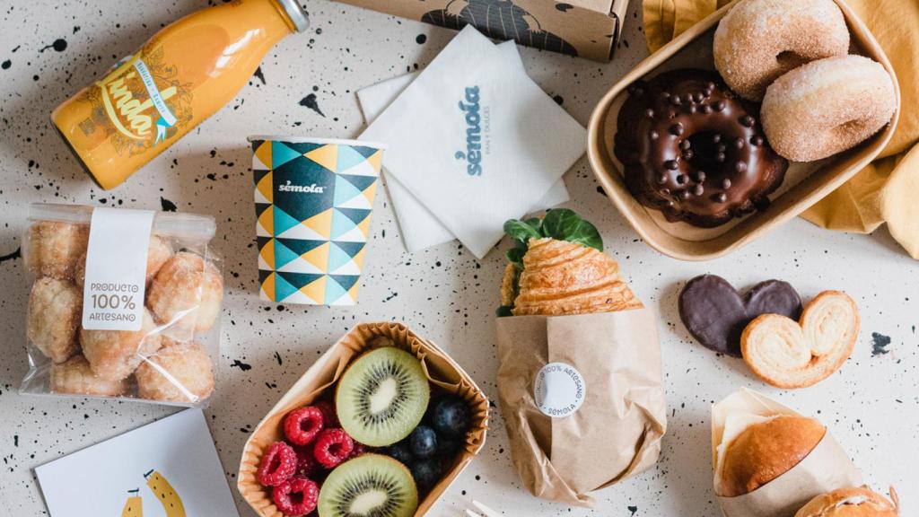 Una de las cajas de desayuno que ofrece Sémola.