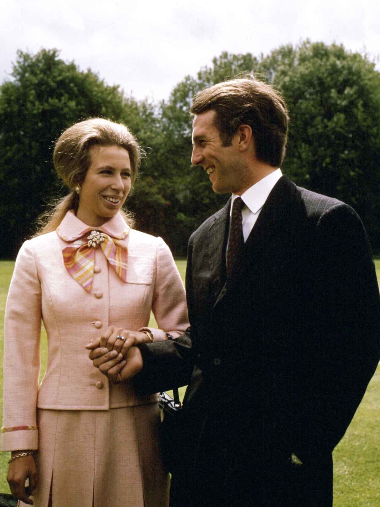 La princesa Ana y Mark Phillips, en 1973, después de anunciar su compromiso.