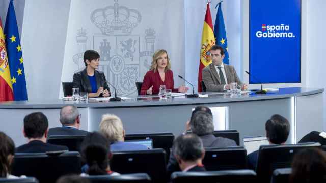 Isabel Rodríguez, Pilar Alegría y Carlos Cuerpo este martes en la rueda de prensa posterior al Consejo de Ministros.