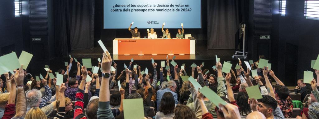 Votación de las bases de los comunes sobre el apoyo a los presupuestos del Collboni.