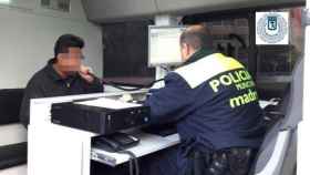 Un control de alcoholemia de la Policía Municipal de Madrid, en una imagen de archivo./