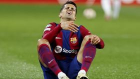 Joao Cancelo se lamenta durante un partido del Barça.