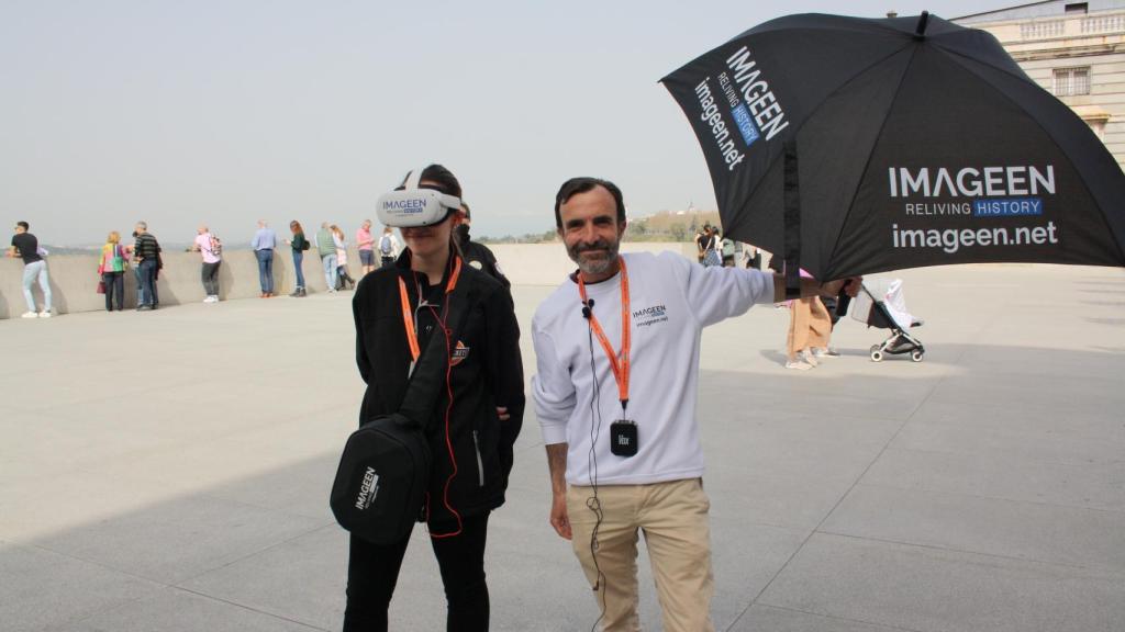 Guía turístico y monitora de Fun And Tickets e Imageen.