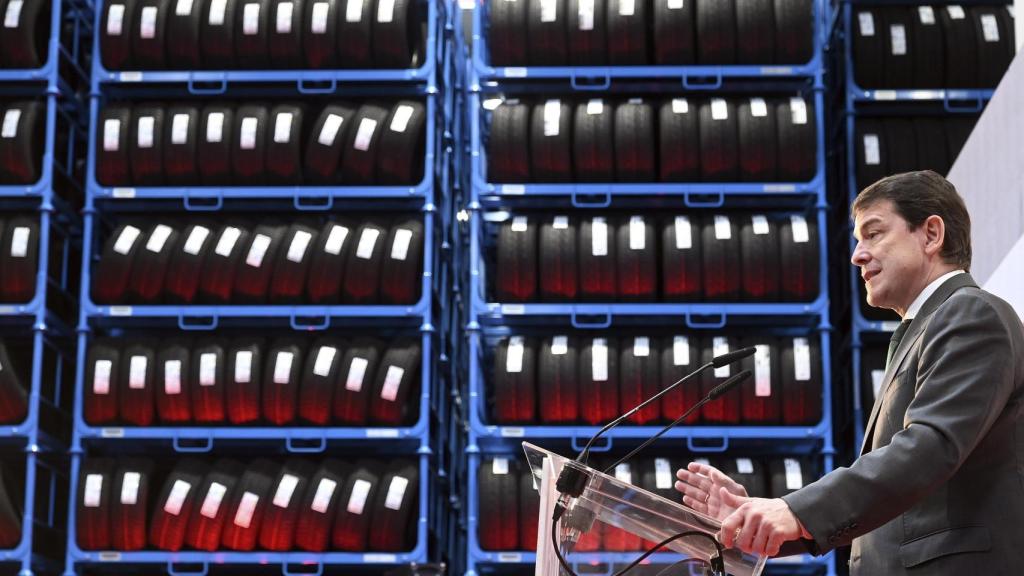 El presidente de la Junta de Castilla y León, Alfonso Fernández Mañueco, participa en el acto de inauguración del nuevo Centro Logístico de Bridgestone en Burgos.