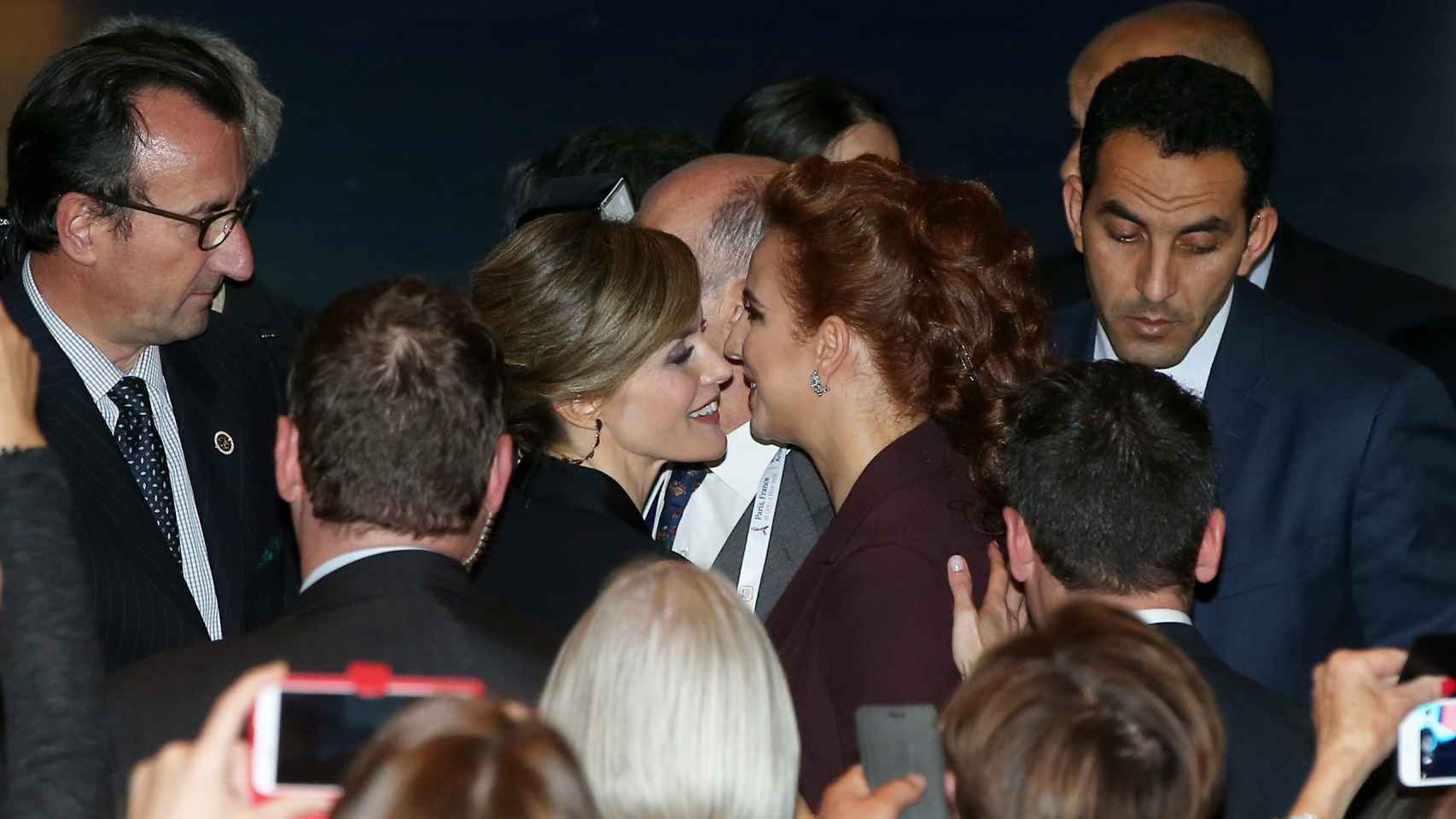 Lalla Salma y la reina Letizia en un congreso en París, celebrado en 2016.