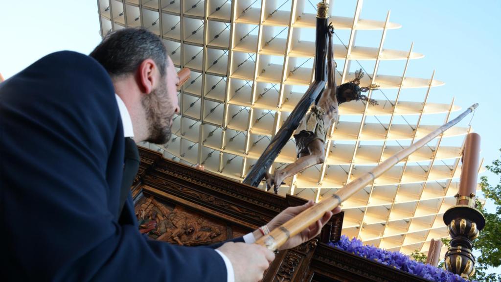 Cristo de Burgos en la Plaza de la Encarnación