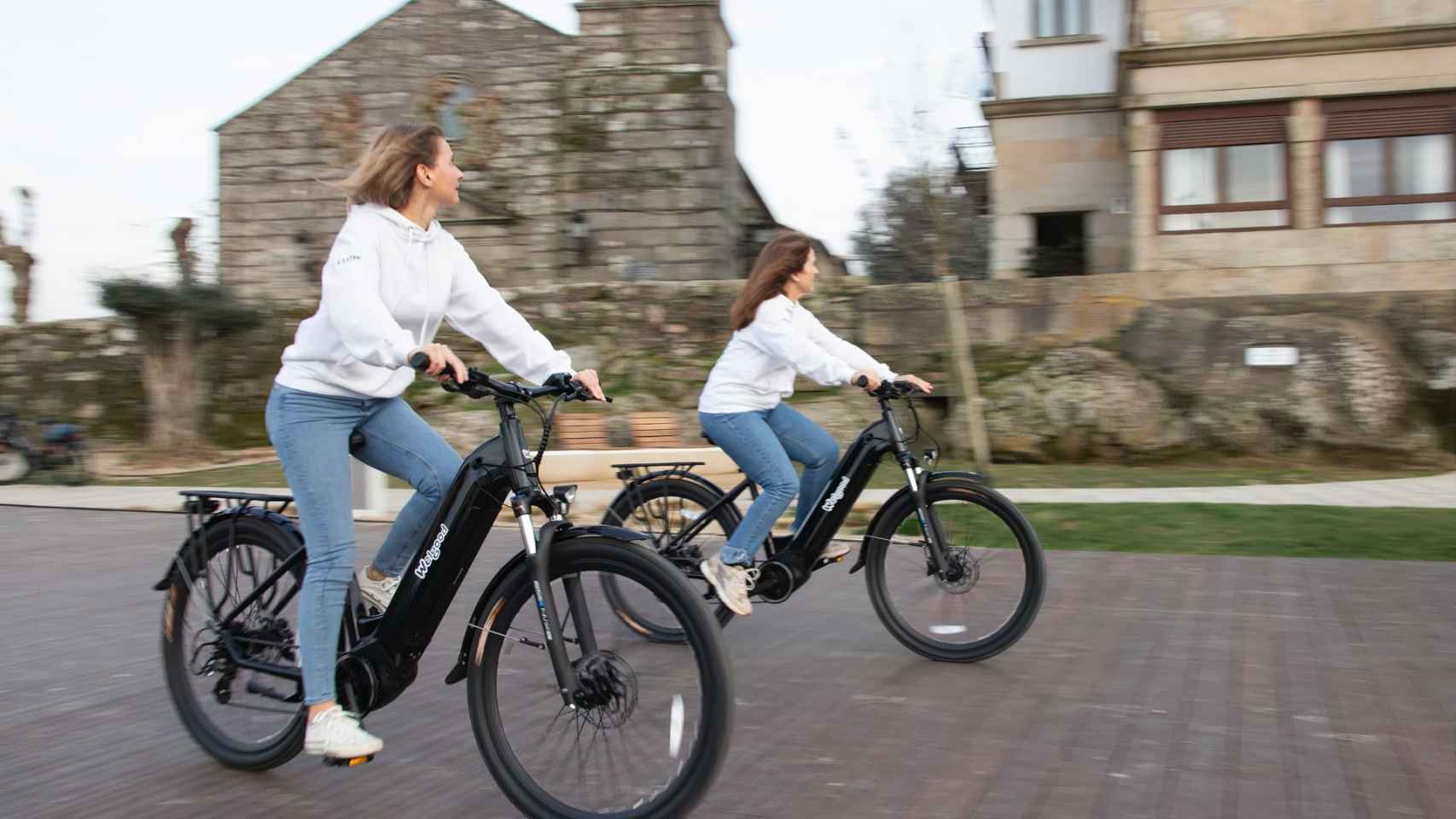 Bicicletas de Welgood por el barrio de Bouzas.