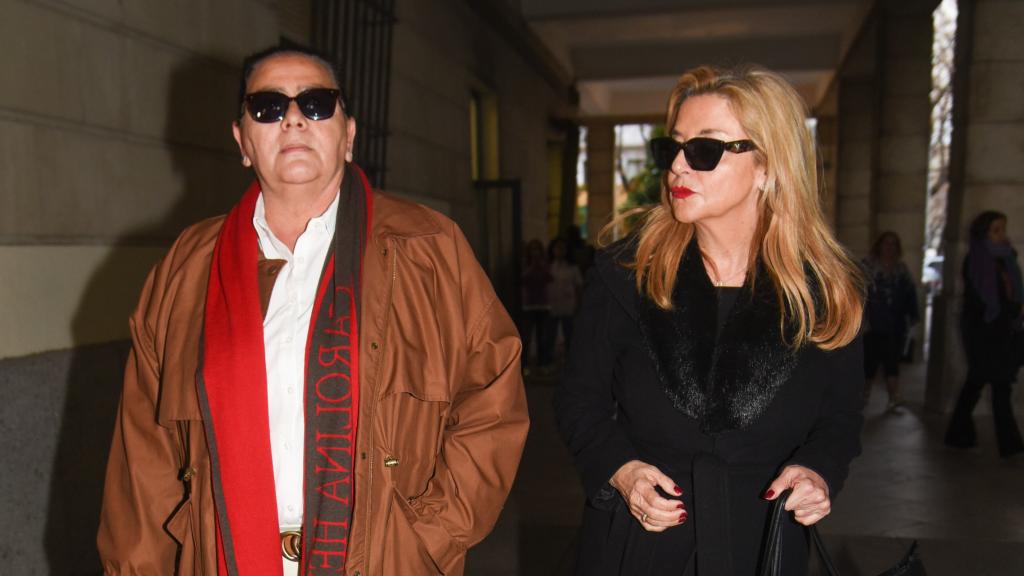 María del Monte e Inmaculada Casal a su llegada a los juzgados, el pasado 16 de febrero de 2024, en Sevilla.