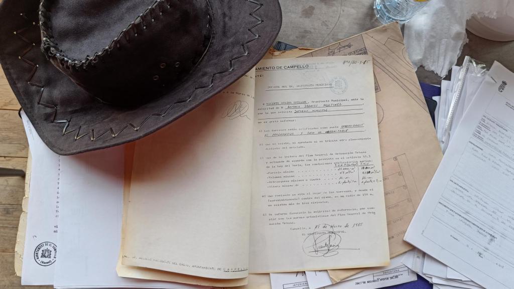 Documento de 1985 en los que se estipula favorable en referencia a las normas urbanísticas.