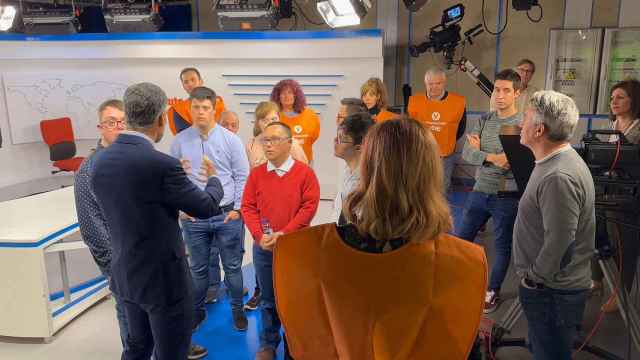 Ocho jóvenes con síndrome de Down presentan 'El Tiempo' en RTVE.