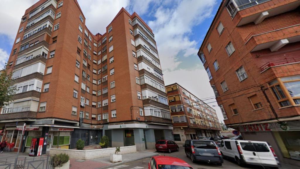 La calle donde ha fallecido una mujer en Medina del Campo