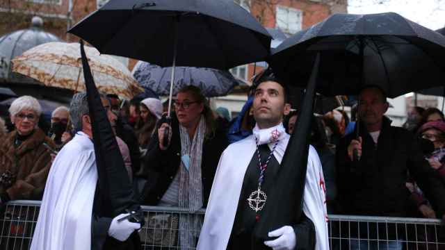 La procesión de Jesús en su tercera caída suspendida por la lluvia en 2022