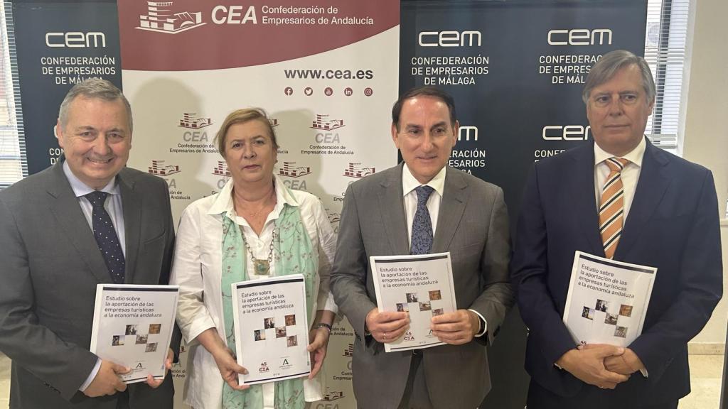 Horacio Molina, Yolanda de Aguilar, Javier González de Lara y José Carlos Escribano.