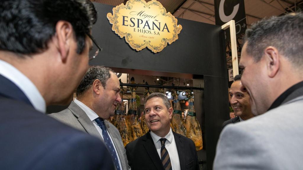 Emiliano García-Page también hace marca España en Barcelona