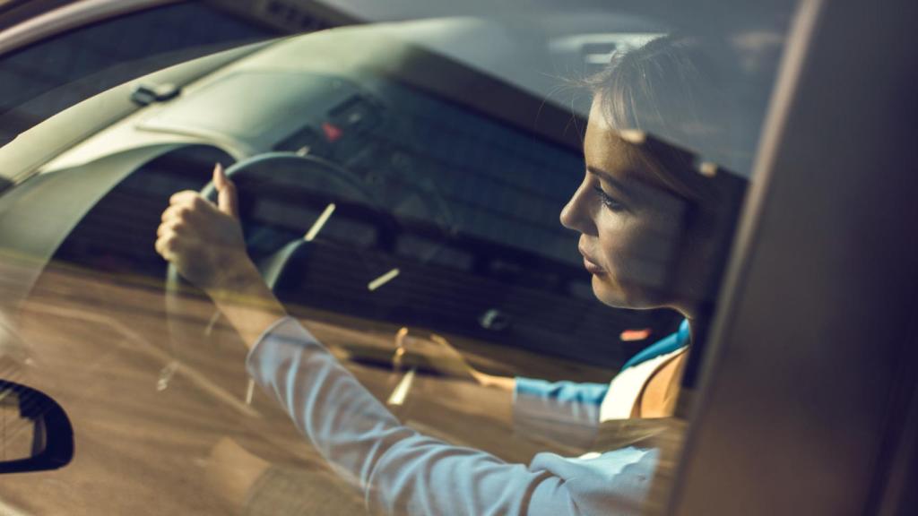 El síndrome del espejo retrovisor nos hace revivir y recrear el pasado.