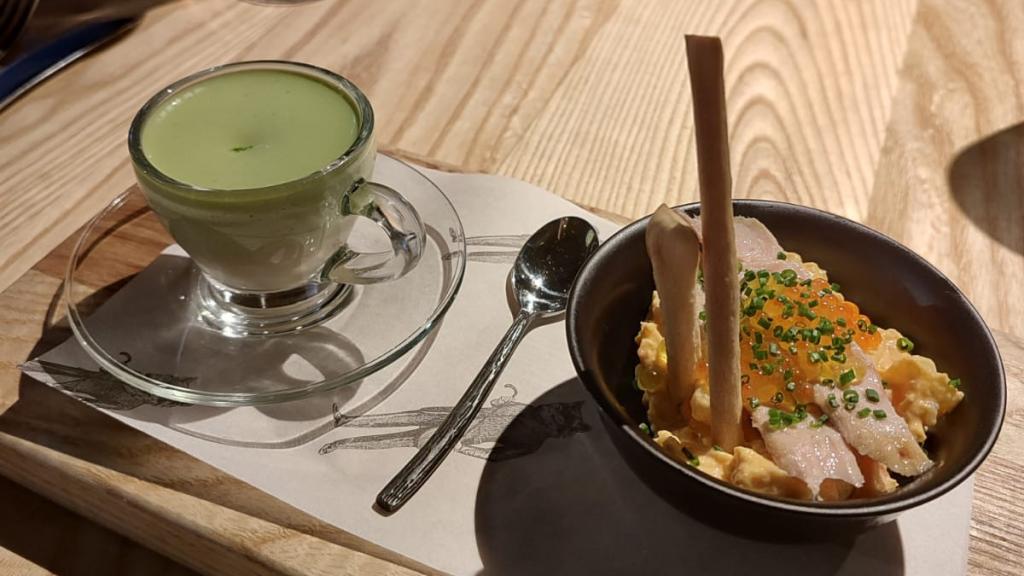 El capuccino de alubia blanca y la ensaladilla rusa de Lasai.