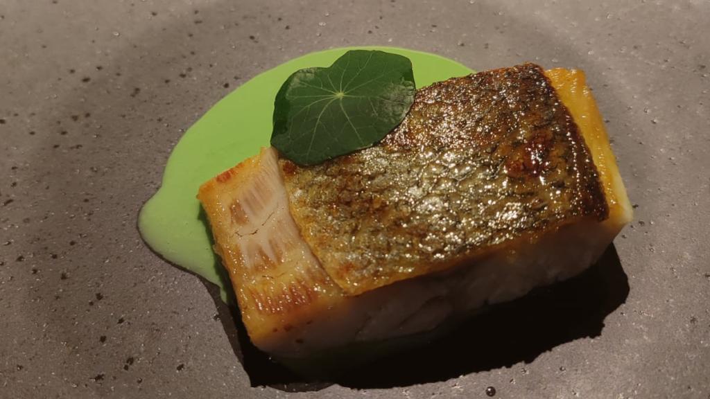 Lubina a baja temperatura con emulsión de gilda.