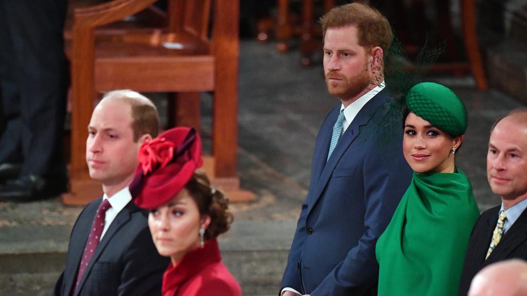 9 de marzo de 2020, último acto de Harry y Meghan como miembros reales, detrás de William y Kate Middleton.