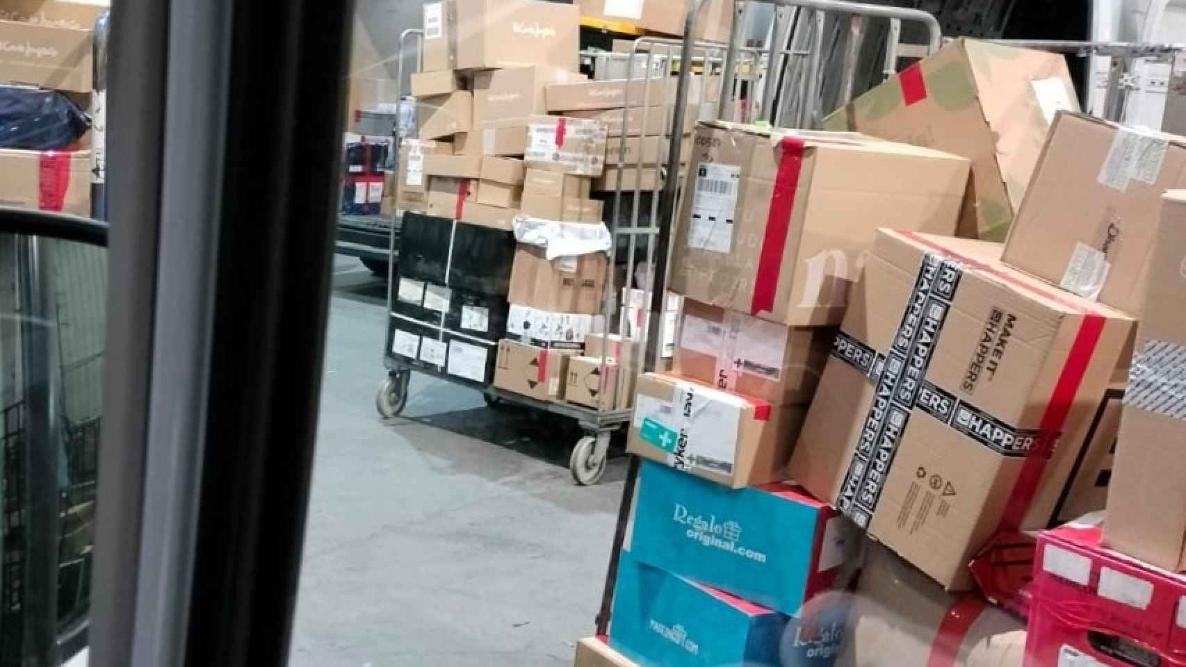 Grandes bloques de paquetes para ser transportados.