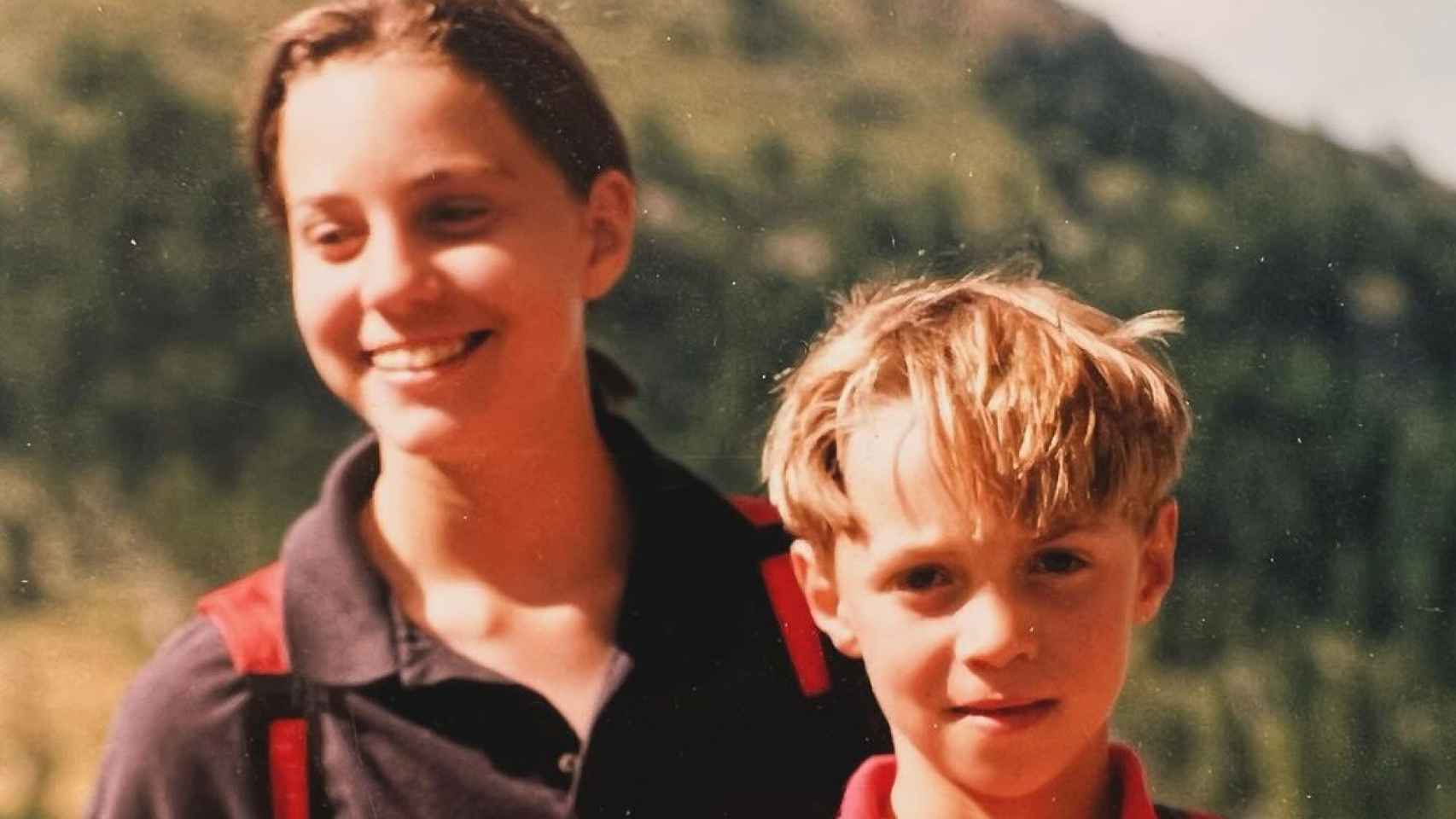 Kate Middleton junto a su hermano James de pequeños