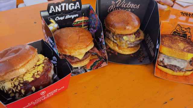 StreetFood, Antiga, The Vicbros Burger y Torriko en The Champions Burger Alicante.